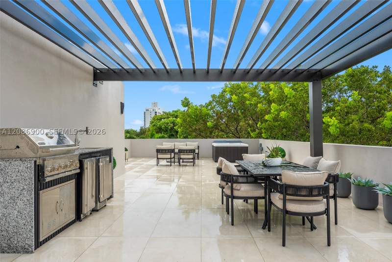 4 bedroom Townhouse at 1502 SW 19th St, Osceola Groves, Miami — photo 2