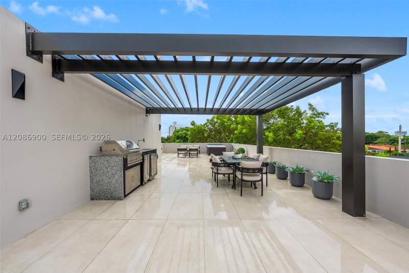 4 bedroom Townhouse at 1502 SW 19th St, Osceola Groves, Miami — photo 3