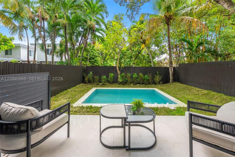 4 bedroom Townhouse at 1502 SW 19th St, Osceola Groves, Miami — photo 5