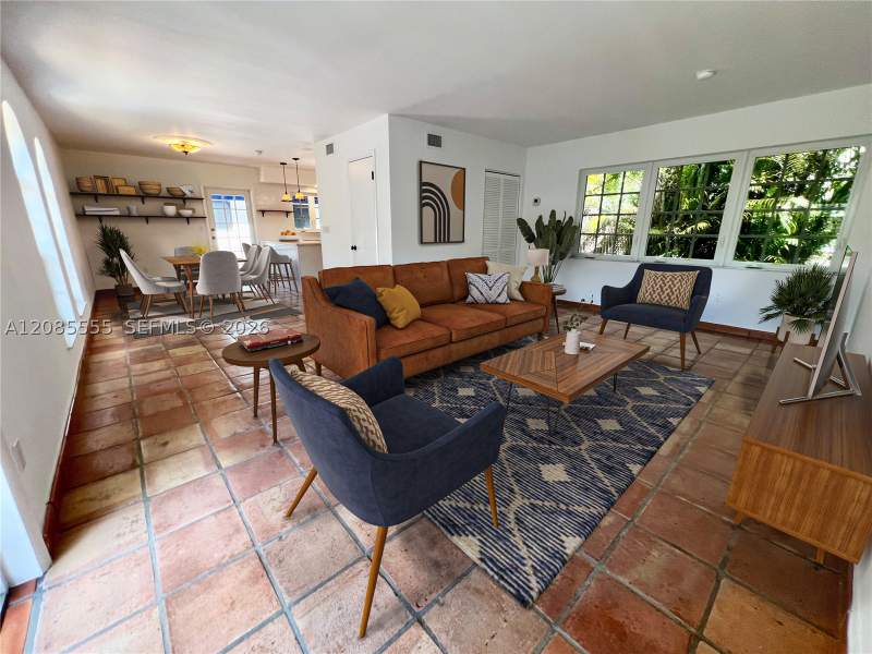 3 bedroom SingleFamilyResidence at 1114 Columbus Blvd, Coral Gables Granada Sec, Coral Gables — photo 4