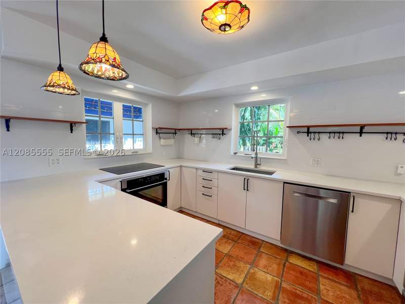 3 bedroom SingleFamilyResidence at 1114 Columbus Blvd, Coral Gables Granada Sec, Coral Gables — photo 5