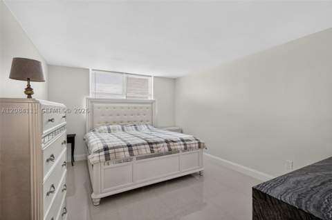4000 NE 170th St 606, North Miami Beach FL - photo 15 of 41
