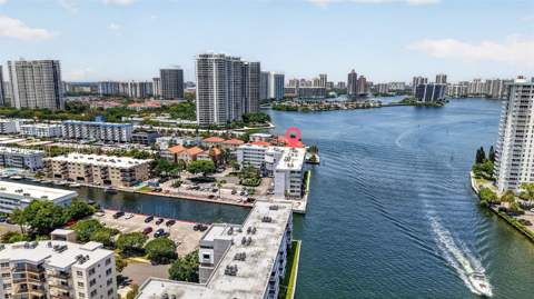 4000 NE 170th St 606, North Miami Beach FL - photo 6 of 41