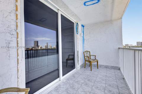 4000 NE 170th St 606, North Miami Beach FL - photo 9 of 41