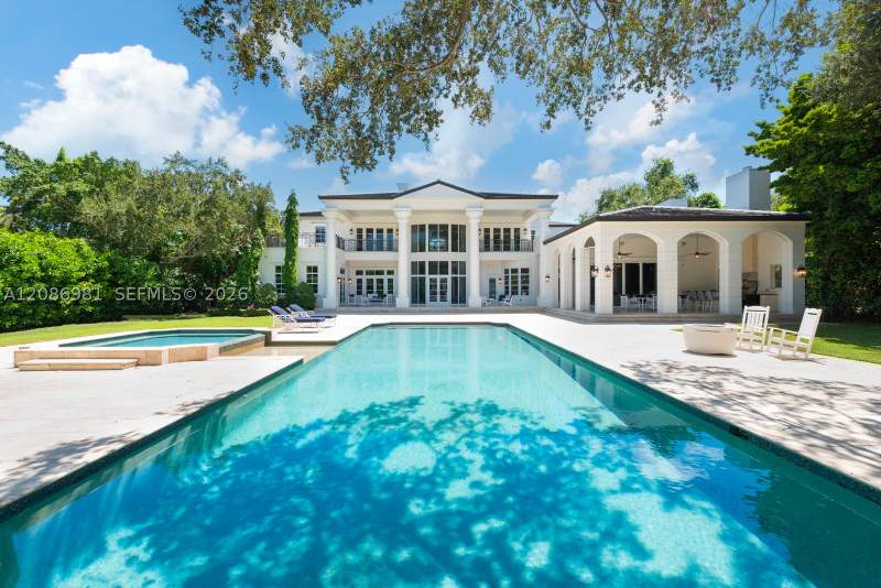 7 bedroom SingleFamilyResidence at 6045 SW 106th St, Helms Country Estates Add, Pinecrest — photo 3