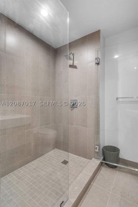 11 NE 6th St 2207, Miami FL - photo 10 of 28