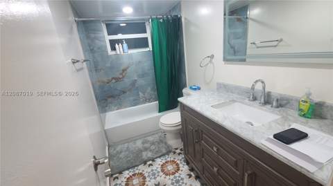 175 NE 203 Te 26, Miami Gardens FL - photo 13 of 14