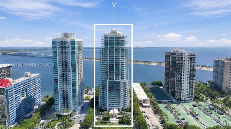 2 bedroom Condominium at 2127 Brickell Ave 2205, Bristol Tower Condo, Miami — photo 2