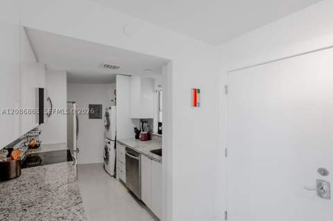 1881 Washington Ave 11D, Miami Beach FL - photo 6 of 25