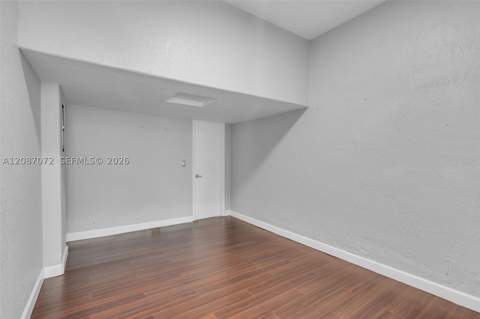4873 NW 107th Path, Doral FL - photo 13 of 39