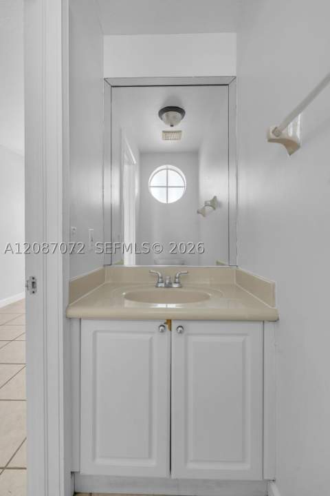 4873 NW 107th Path, Doral FL - photo 15 of 39