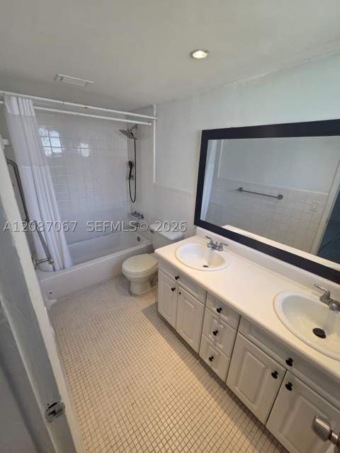 1885 NE 121st St 8, North Miami FL - photo 9 of 11