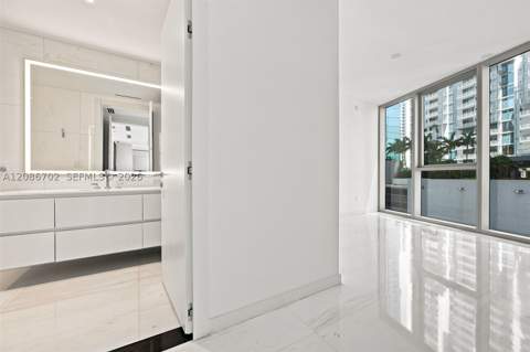 300 Biscayne Blvd Way 1106, Miami FL - photo 16 of 56