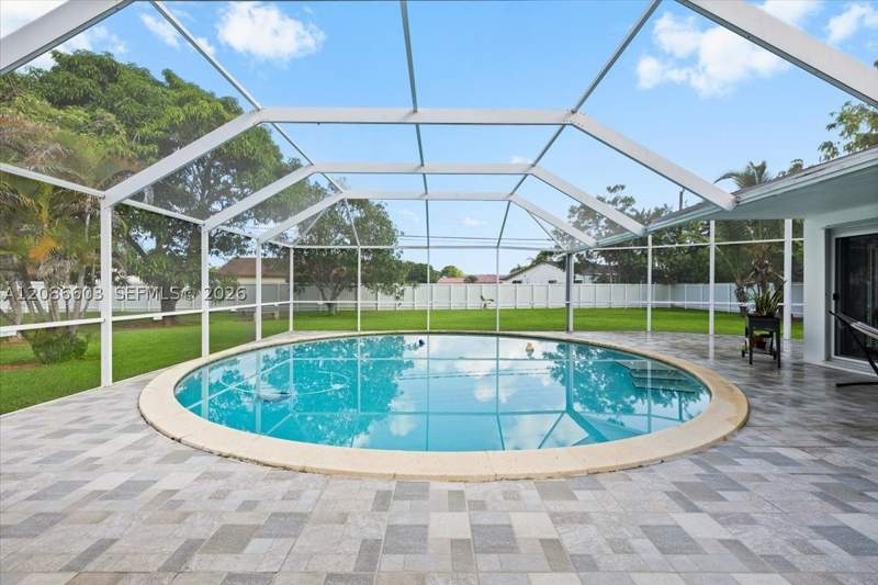 3 bedroom SingleFamilyResidence at 11125 SW 173rd Ter, Green Hills Sec 4, Miami — photo 3