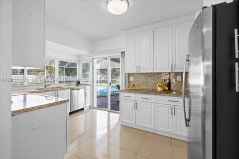11125 SW 173rd Ter, Miami FL - photo 6 of 42