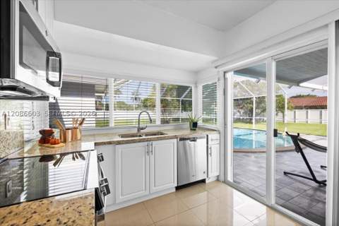 11125 SW 173rd Ter, Miami FL - photo 7 of 42