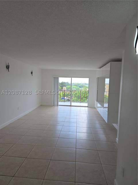 9310 Fontainebleau Blvd 606, Miami FL - photo 20 of 27