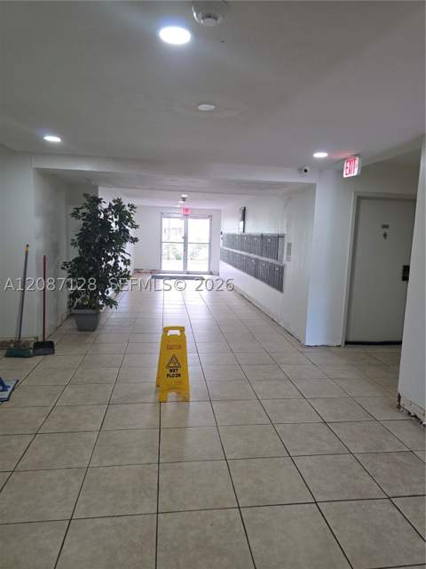 9310 Fontainebleau Blvd 606, Miami FL - photo 7 of 27