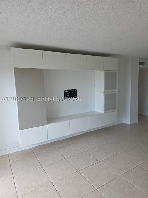 9310 Fontainebleau Blvd 606, Miami FL - photo 8 of 27