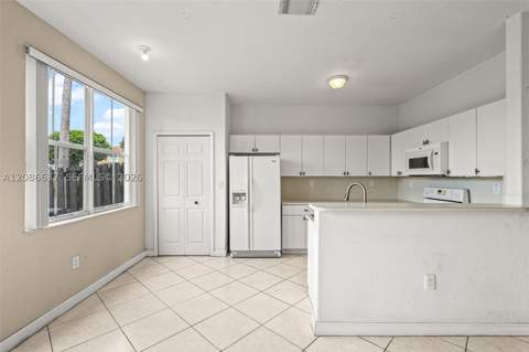 11401 NW 76th Ter, Doral FL - photo 17 of 65