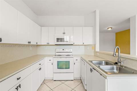 11401 NW 76th Ter, Doral FL - photo 20 of 65