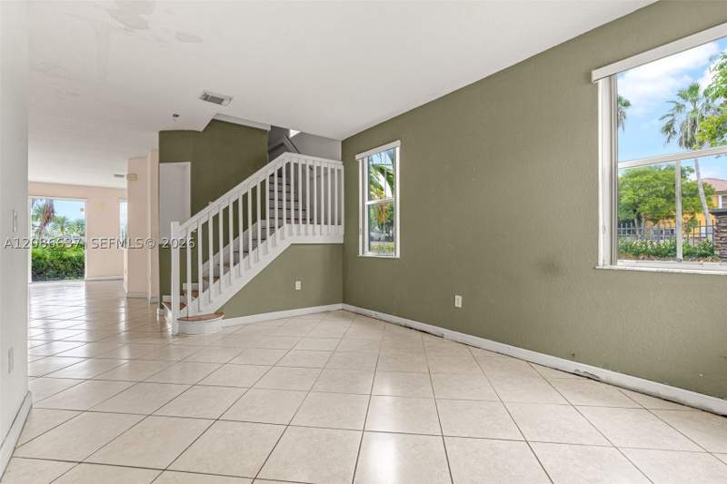 4 bedroom Townhouse at 11401 NW 76th Ter, Doral Isles North Sec Two, Doral — photo 3
