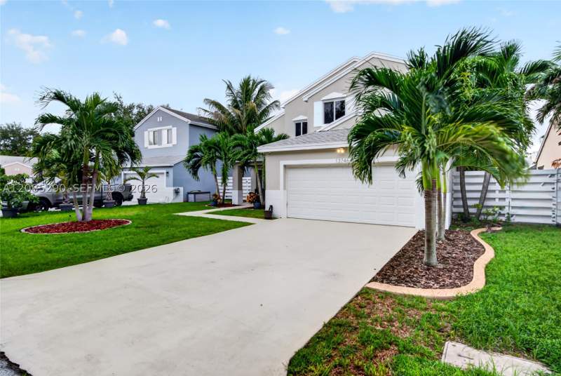 3 bedroom SingleFamilyResidence at 13746 SW 145th St, Weitzer Country Homes, Miami — photo 2