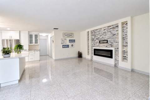 13041 NW 11th Ter, Miami FL - photo 8 of 34