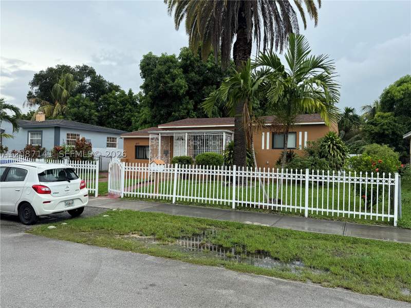 2 bedroom SingleFamilyResidence at 1077 NE 157th Ter, Fleeman Heights, North Miami Beach — photo 2