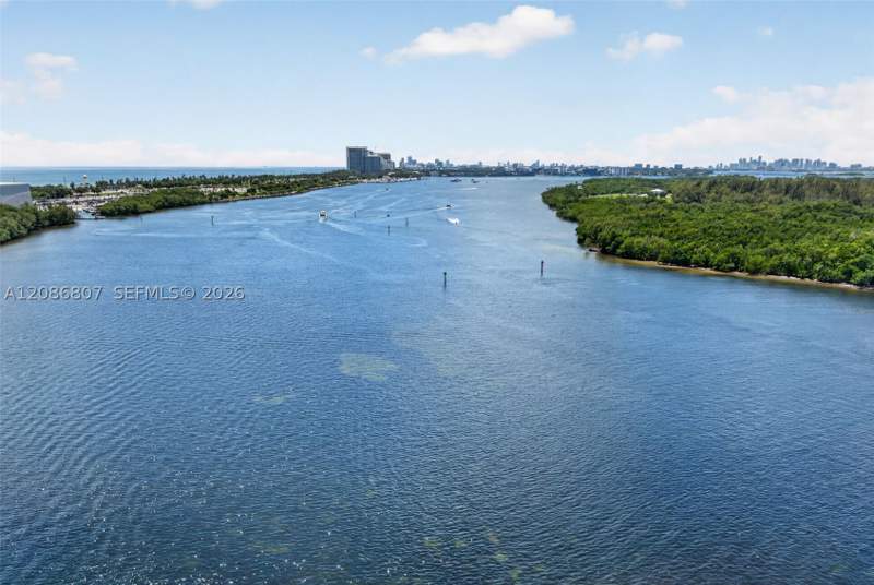 2 bedroom Condominium at 500 Bayview Dr 1420, Arlen House West Condo, Sunny Isles Beach — photo 4
