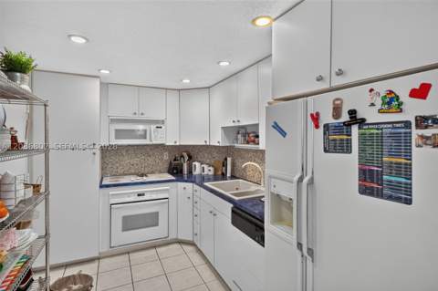 500 Bayview Dr 1420, Sunny Isles Beach FL - photo 6 of 51