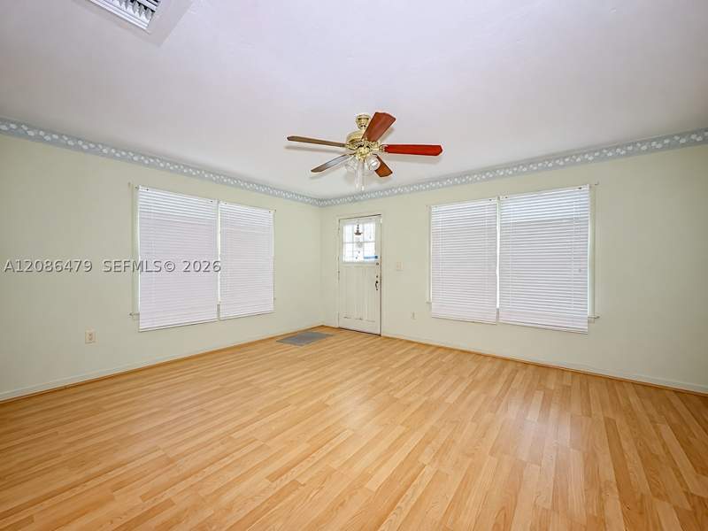 3 bedroom SingleFamilyResidence at 1580 NE 132nd Rd, Green Oaks, North Miami — photo 4