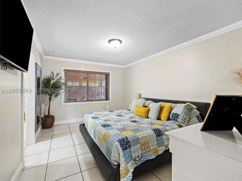 6536 NW 197th Ln, Hialeah FL - photo 15 of 41
