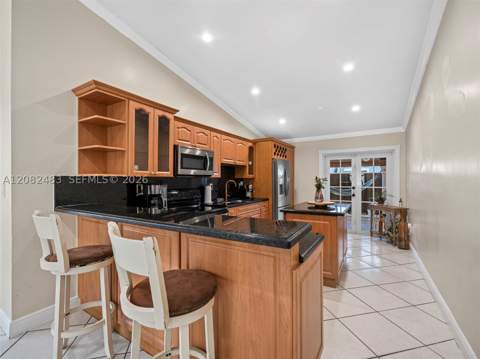 6536 NW 197th Ln, Hialeah FL - photo 7 of 41