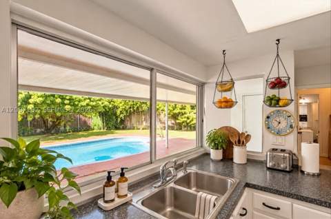 20120 Highland Lakes Blvd, Miami FL - photo 10 of 45