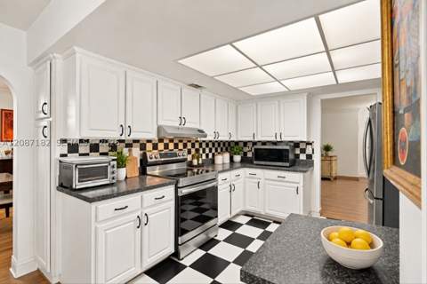 20120 Highland Lakes Blvd, Miami FL - photo 13 of 45
