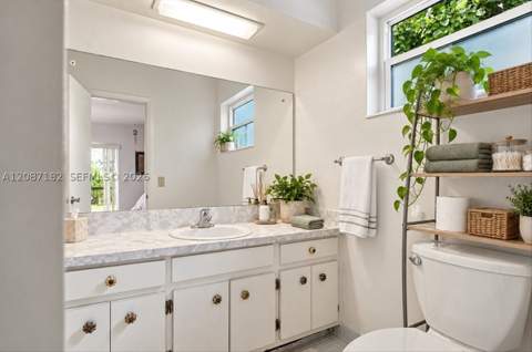 20120 Highland Lakes Blvd, Miami FL - photo 18 of 45