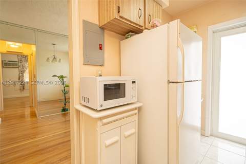 637 SW 11th St 6W, Miami FL - photo 16 of 30