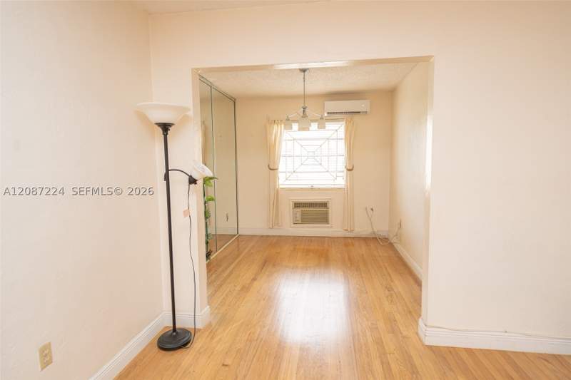1 bedroom StockCooperative at 637 SW 11th St 6W, Sweet-El Condo, Miami — photo 4