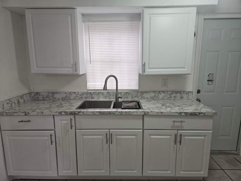 5 bedroom SingleFamilyResidence at 2467 NW 90th Street, Oxford Park, Miami — photo 2