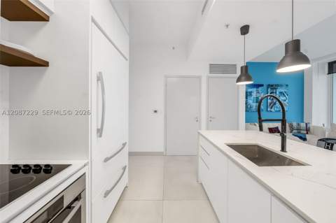50 S Pointe Dr 514, Miami Beach FL - photo 6 of 19