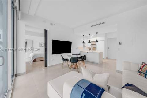 50 S Pointe Dr 514, Miami Beach FL - photo 9 of 19