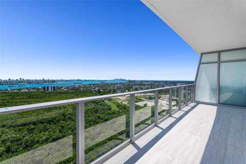 2411 Laguna 2704, North Miami FL - photo 8 of 51