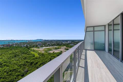 2411 Laguna 2704, North Miami FL - photo 9 of 51