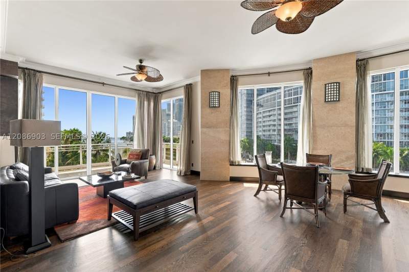 3 bedroom Condominium at 901 Brickell Key Blvd 504, Carbonell Condo, Miami — photo 2