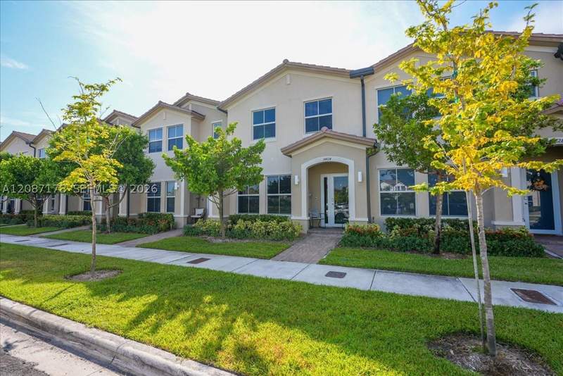 3 bedroom Townhouse at 14824 SW 265th St, Harmony Parc, Homestead — photo 2