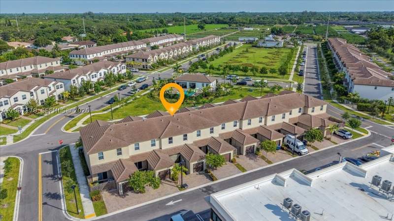 3 bedroom Townhouse at 14824 SW 265th St, Harmony Parc, Homestead — photo 5