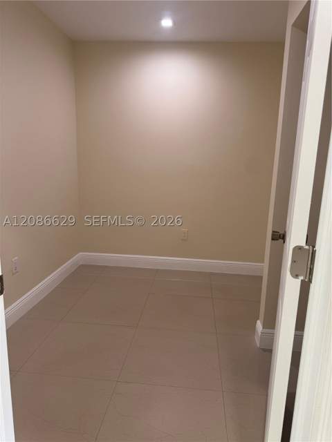 7075 NW 173rd Dr 1406, Hialeah FL - photo 12 of 25