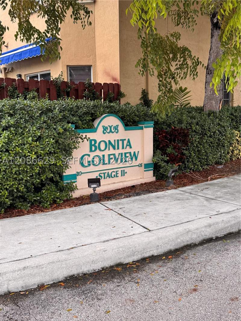 2 bedroom Townhouse at 7075 NW 173rd Dr 1406, Bonita Golf View Townvill, Hialeah — photo 2