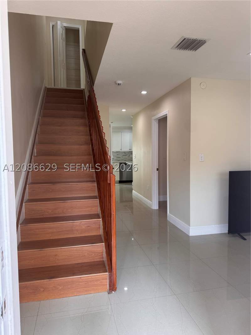 2 bedroom Townhouse at 7075 NW 173rd Dr 1406, Bonita Golf View Townvill, Hialeah — photo 5